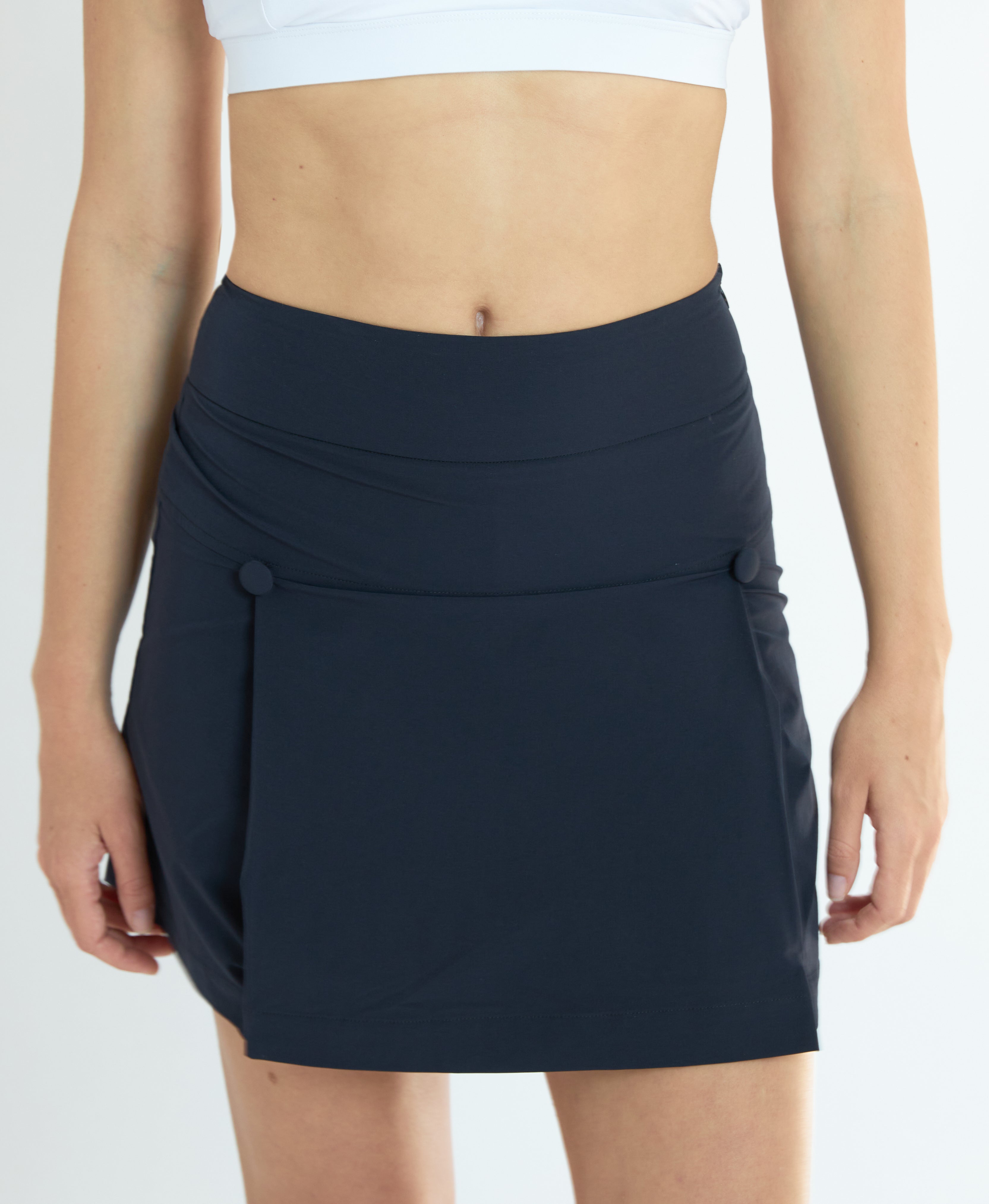 GOLF SKORT WITH BUTTONS